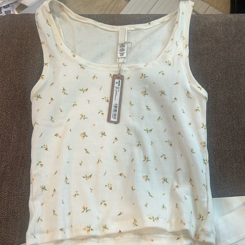 SKIMS PAJAMA SET NWT